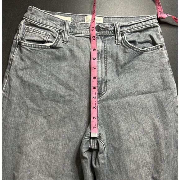 Universal Thread Gray Wash Busted Knee Vintage Straight Jeans - Picture 4 of 16